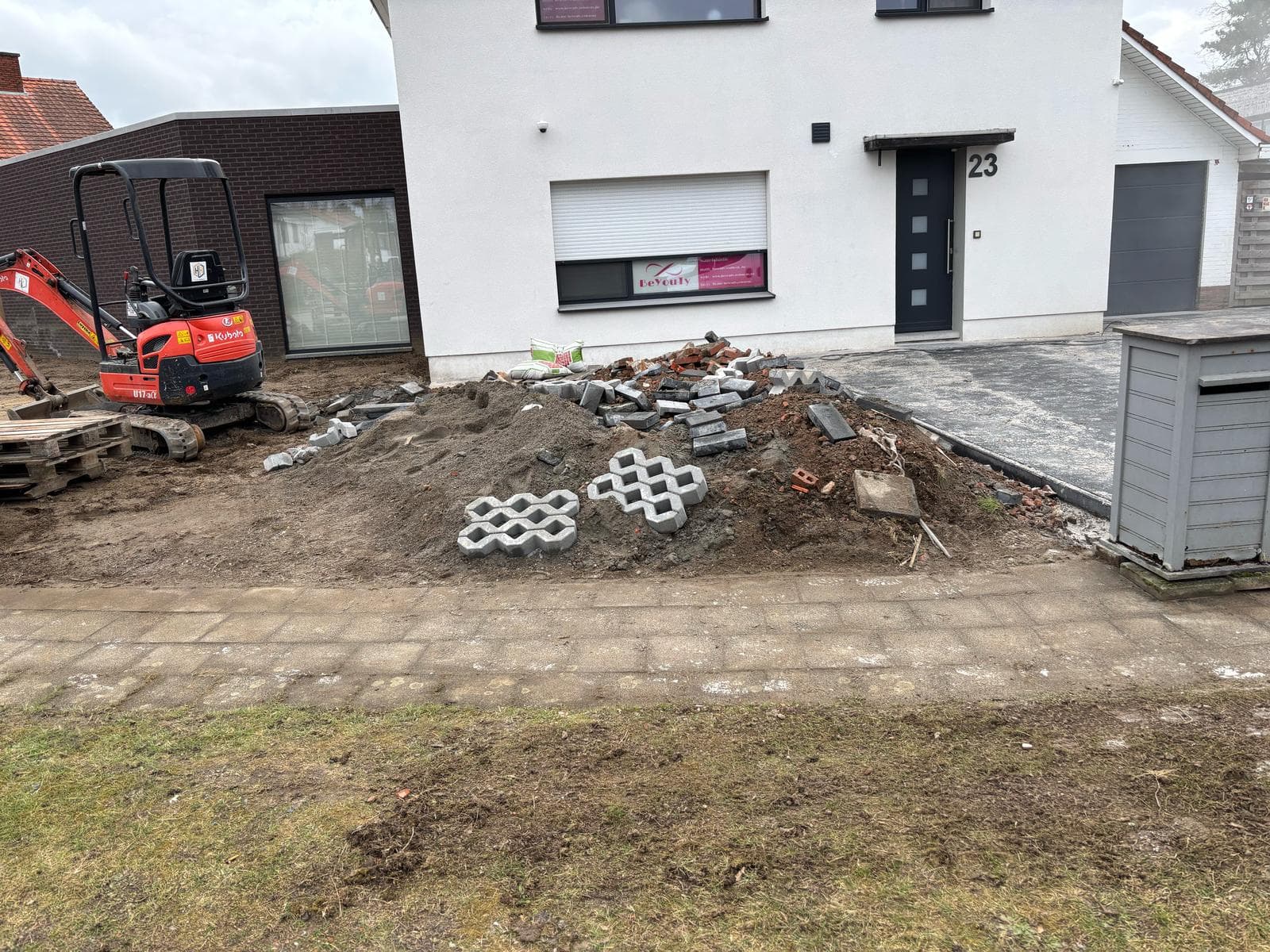 Strippen van gebouwen